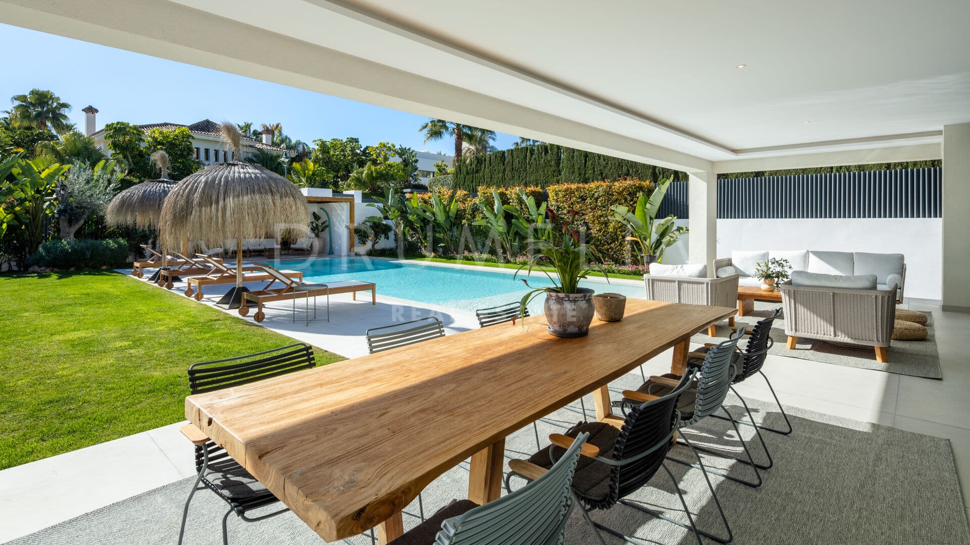 Modern Living Framed by Nature in La Cerquilla